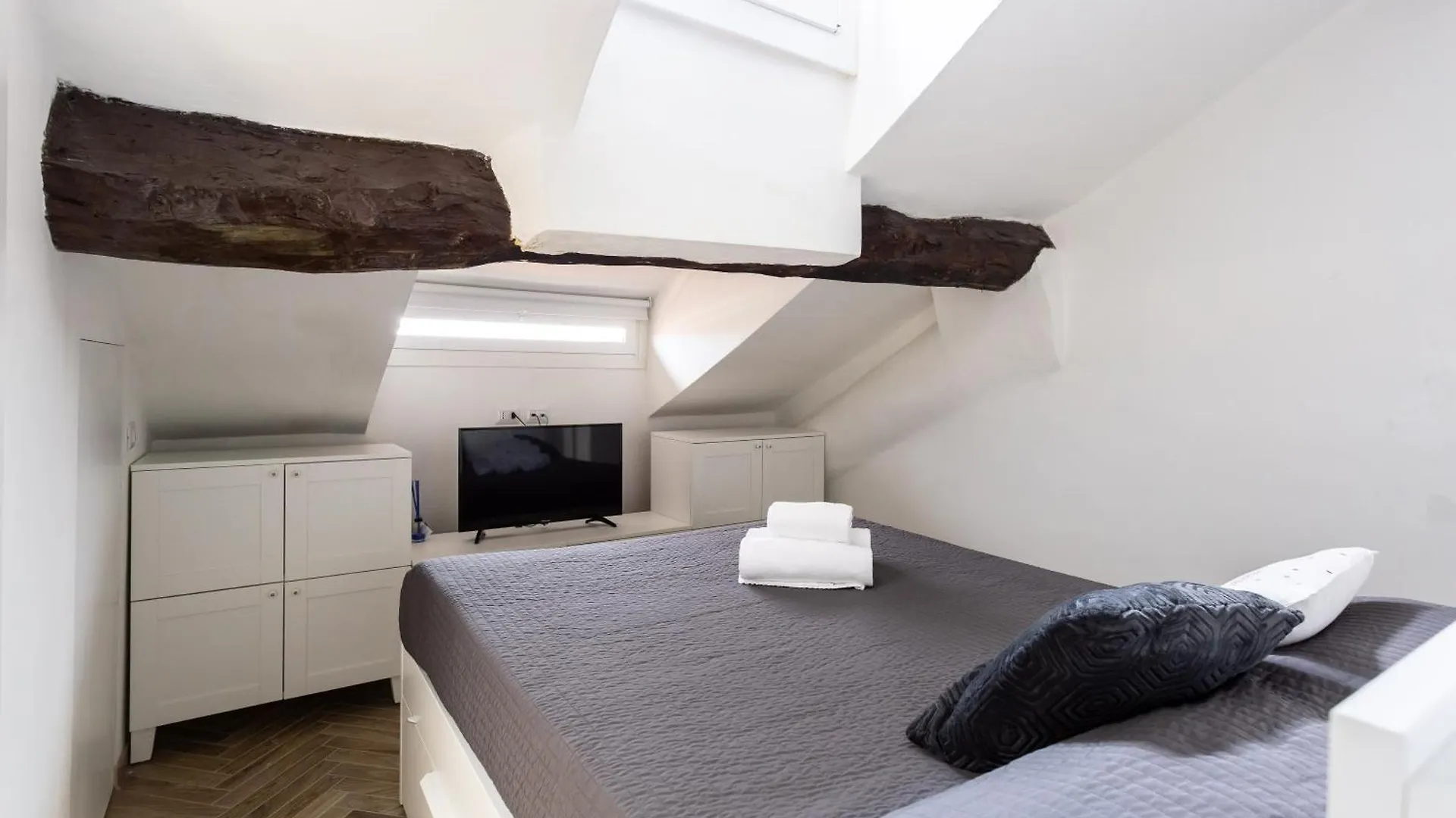 Mortara Navigli Apartments Milaan